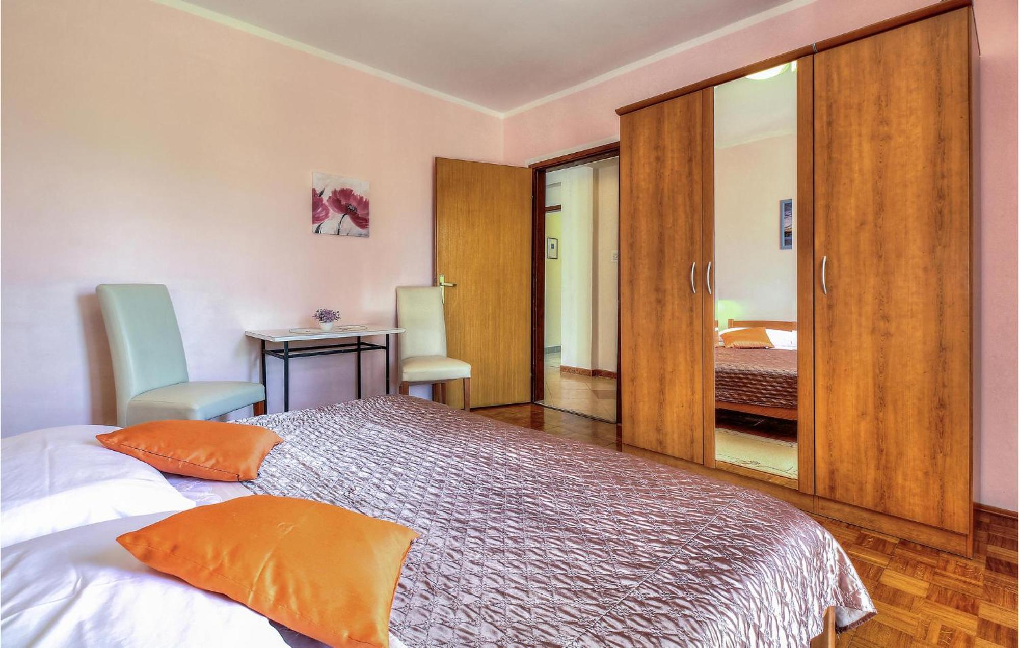 Amazing Apartment In Porec With Wifi Екстериор снимка