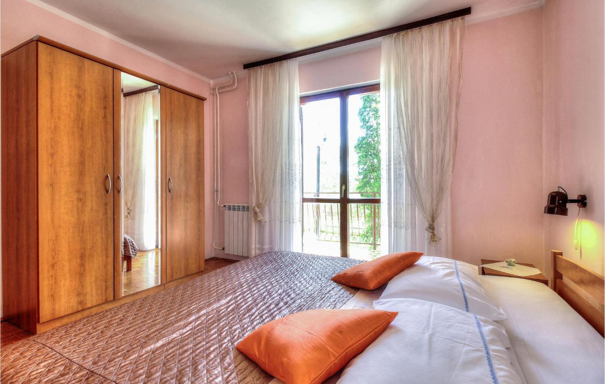 Amazing Apartment In Porec With Wifi Екстериор снимка